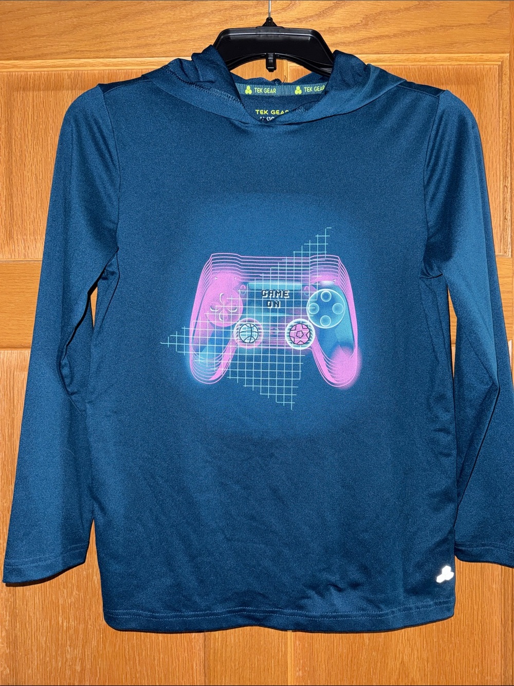 tek gear navy blue hoodie with pink & teal controller graphic, Size M, NWOT